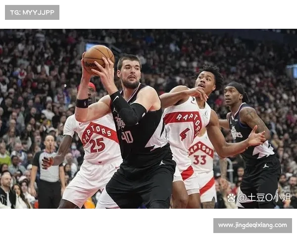 NBA比赛策略创新解析:如何利用数据分析提升球队战术与攻防效率 NBA比赛策略创新解析:如何利用数据分析提升球队战术与攻防效率